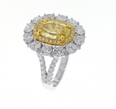 18kt White and Yellow Gold diamond Ring