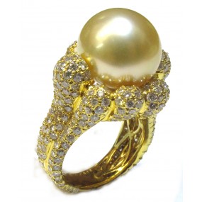 18kt Yellow Gold Pearl Ring