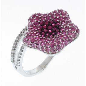 18kt White Gold Ruby And Sapphire Flower Ring