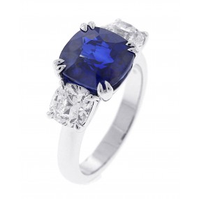 18kt WHite Gold GIA Certified Diamond And Sapphire Ring