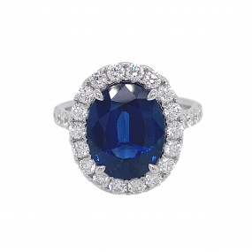 18kt White Gold Diamond and Sapphire Ring