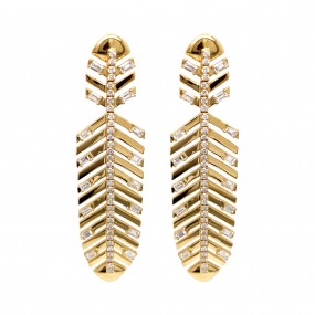 18kt Yellow Gold Diamond Earrings