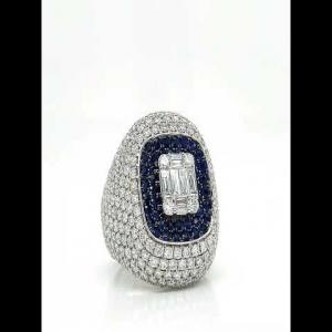 18Kt White Gold Diamond & Sapphire Ring